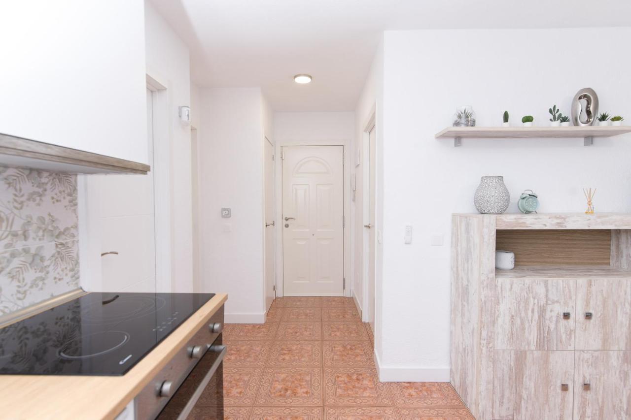 Sea View, Newly Renovated, 2 Bedrooms Apartment In Costa Adeje Екстериор снимка